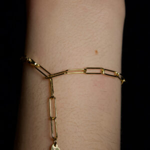 Nahaufnahme von Armkette Corn Mini aus 585 Gold