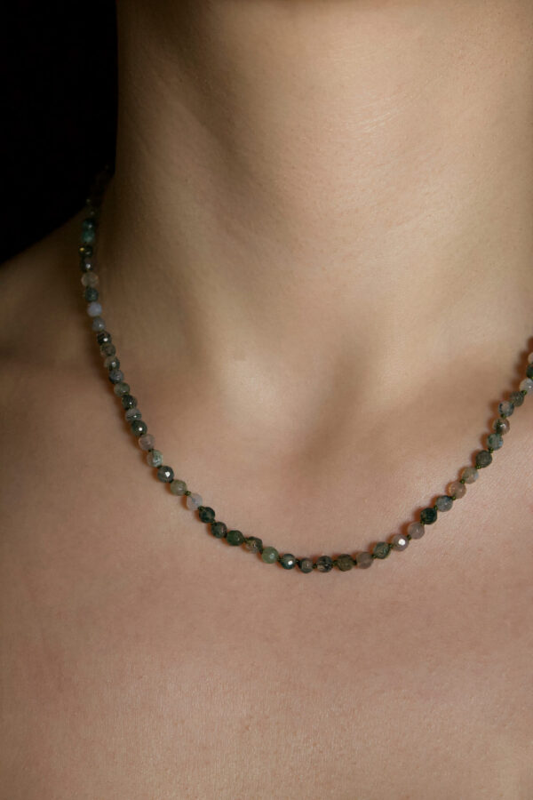 Halskette Moosachat Nahaufnahme von einer Halskette aus Moosachat