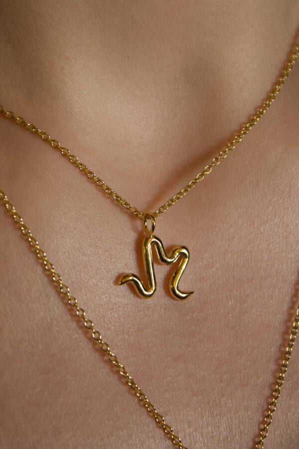 Mawi Anhänger Gold Nahaufnahme von Mawi Anhänger aus Gold